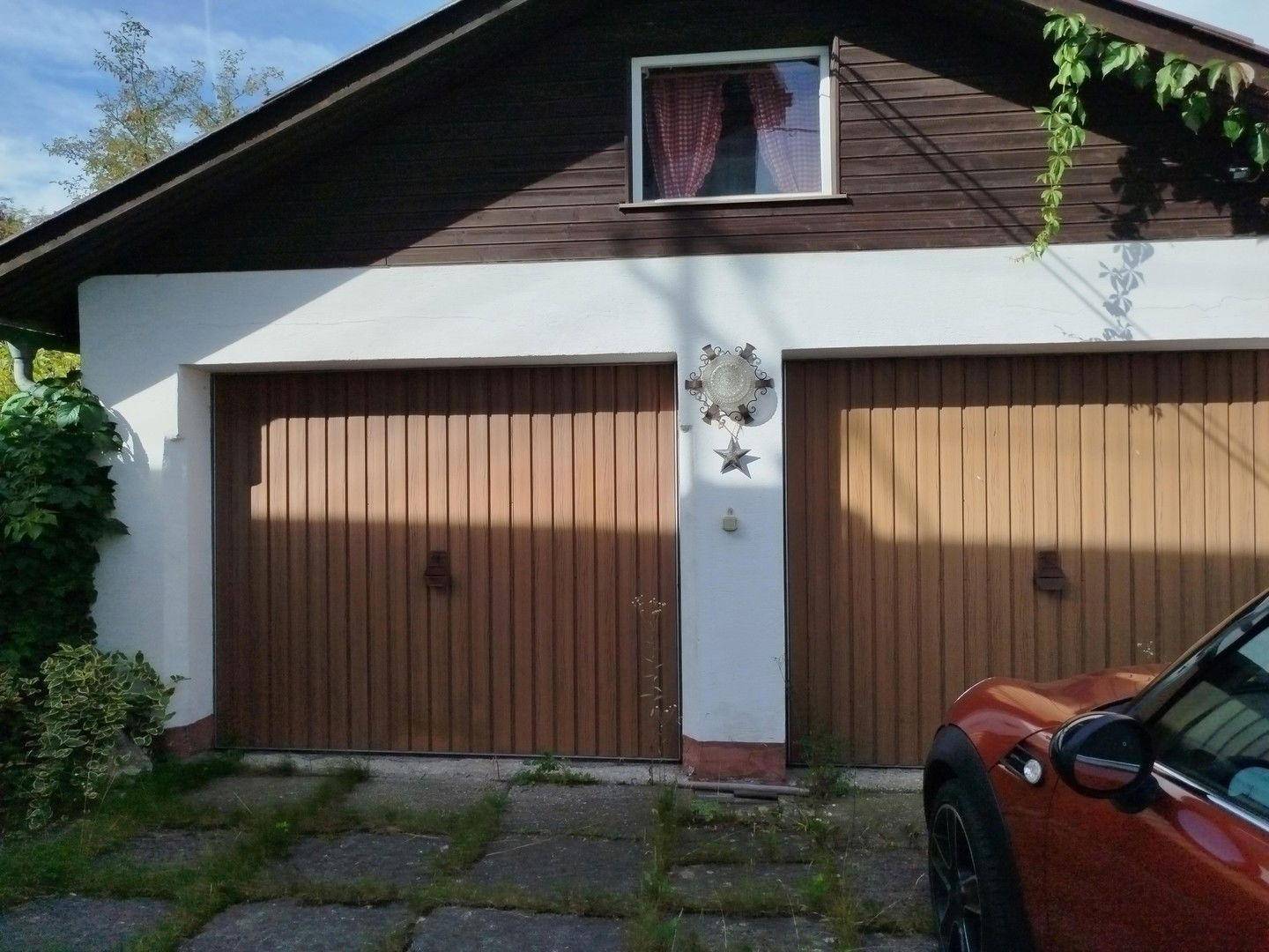 Doppelgarage mit Dachboden
