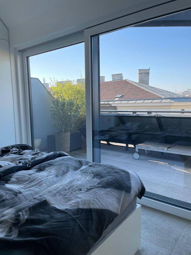 Schlafzimmer mit Terrasse