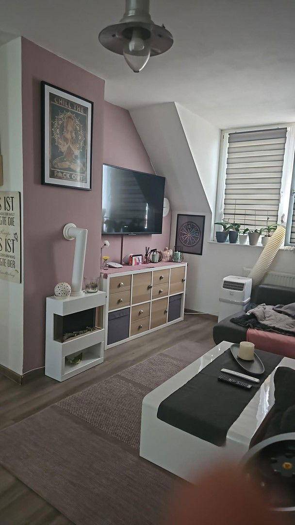 Wohnzimmer links