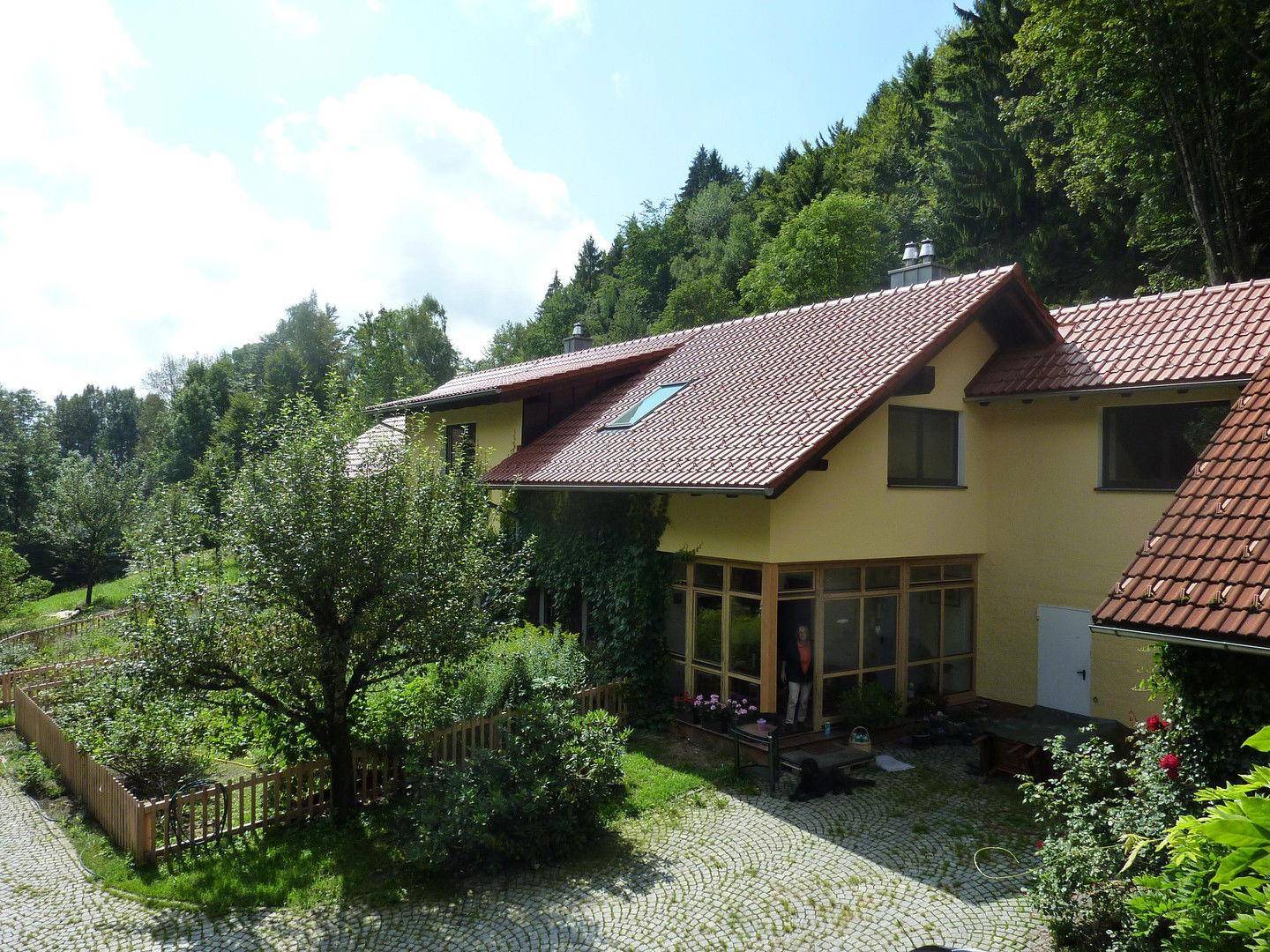 Haus Ansicht schräg oben