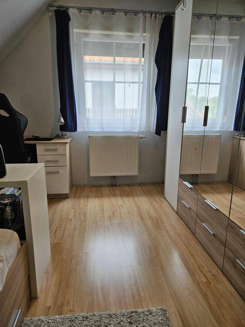 Schlafzimmer 2 OG