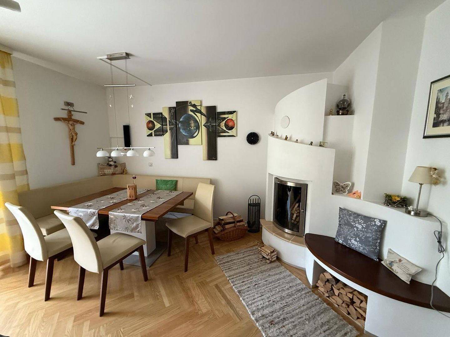 Wohnzimmer-Esstisch