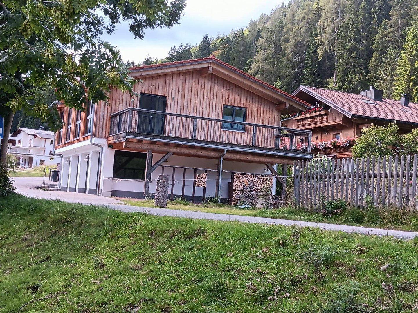 Ostansicht mit Balkon