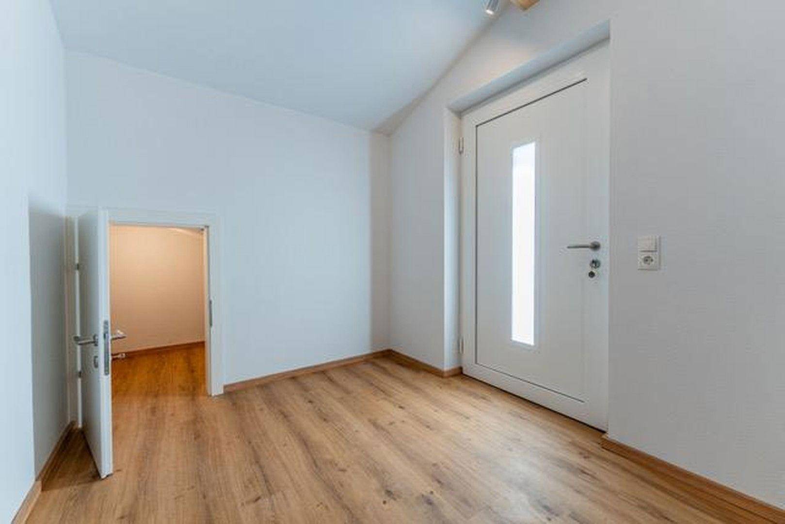 Vorraum, Garderobe Kofferraum