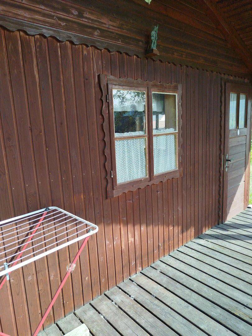 Gartenhütte mit Terrasse