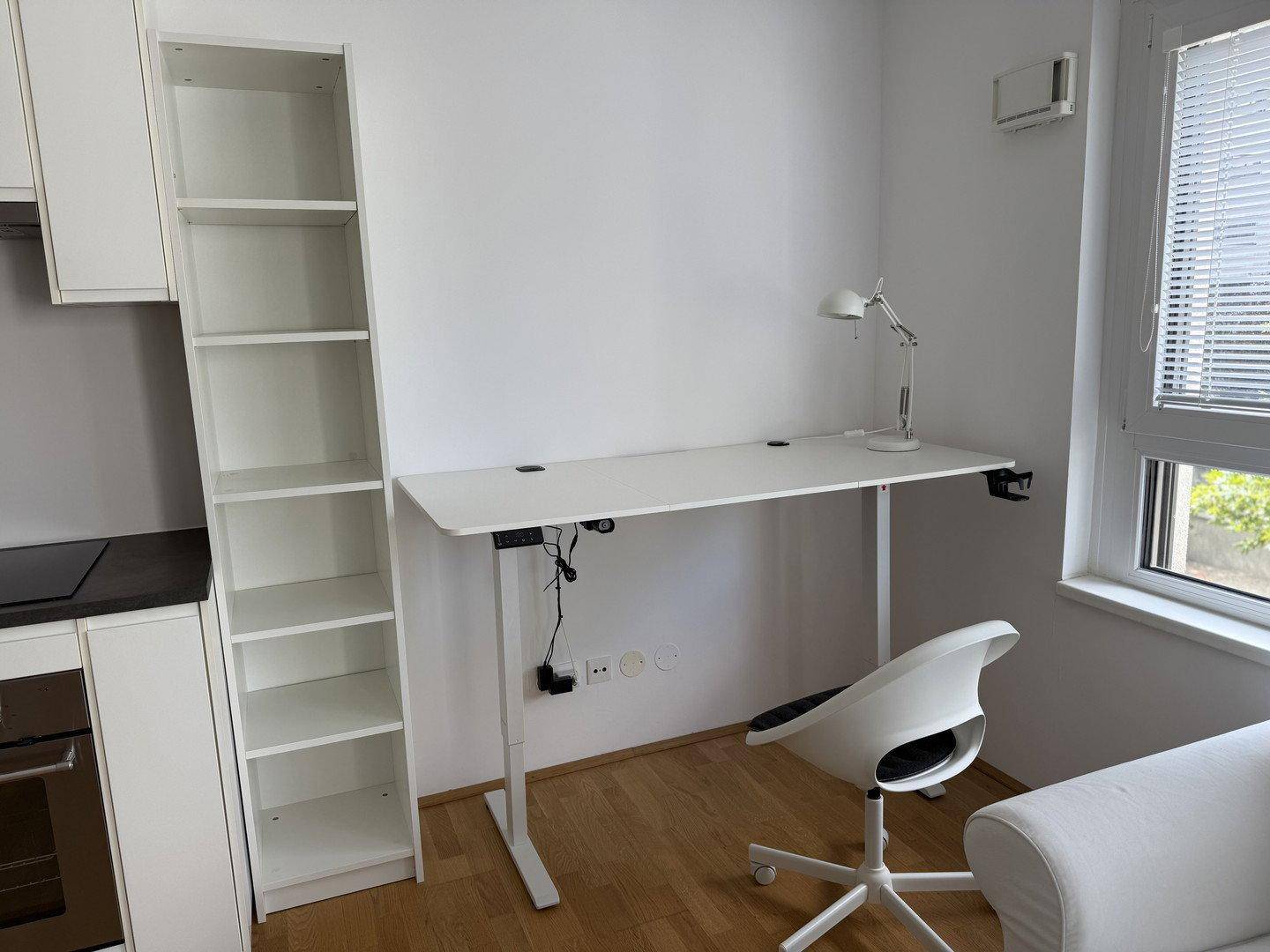 Schreibtisch höhenvertellbar