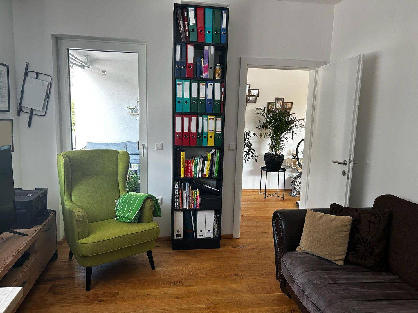Arbeits-/Schlafzimmer südlich