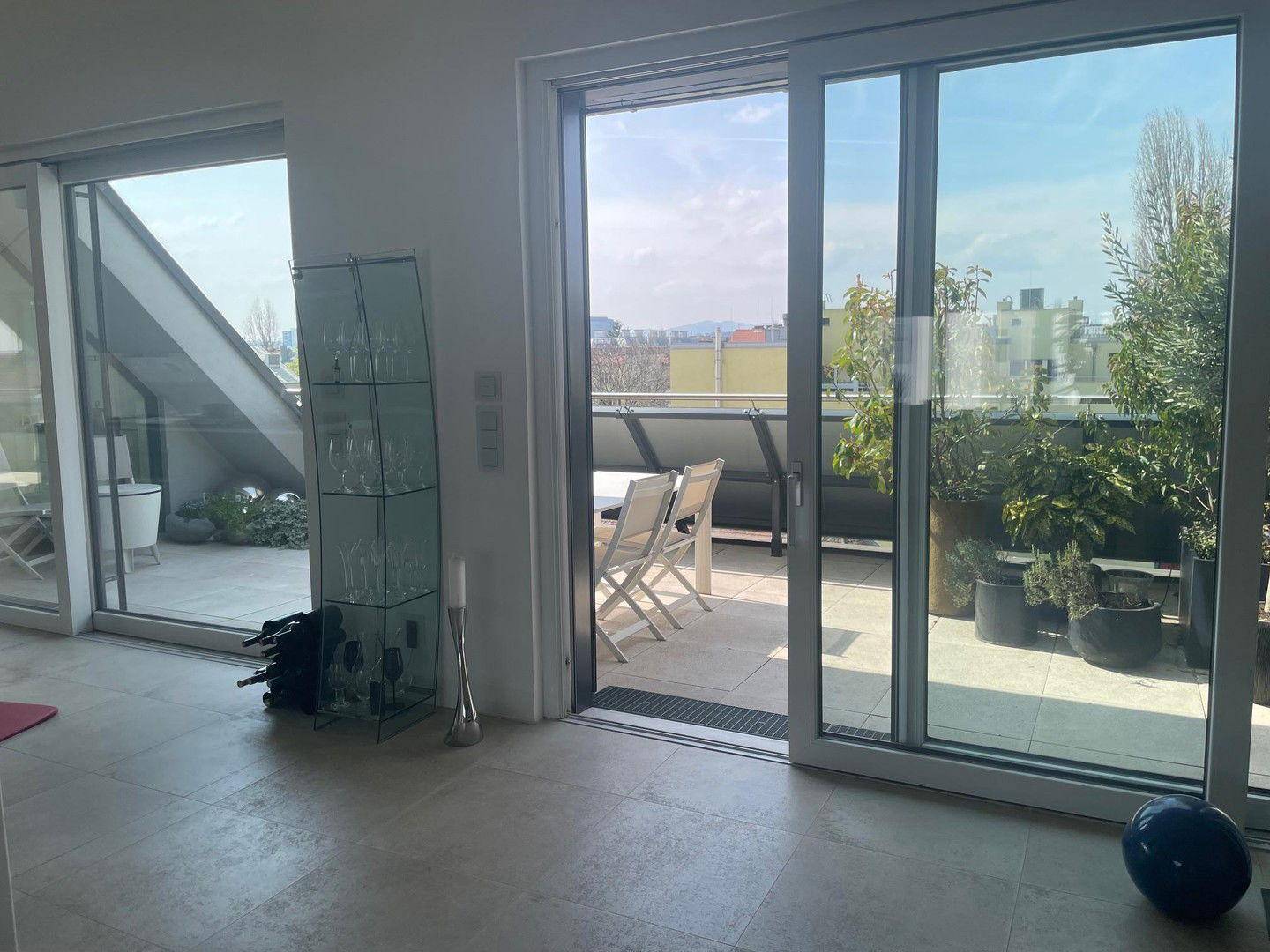 Blick aus Wohnraum