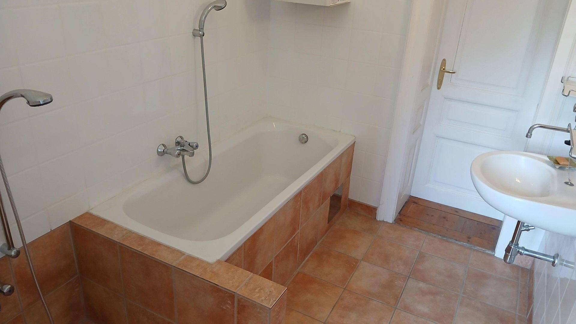Wohnung 1. Stock Badezimmer