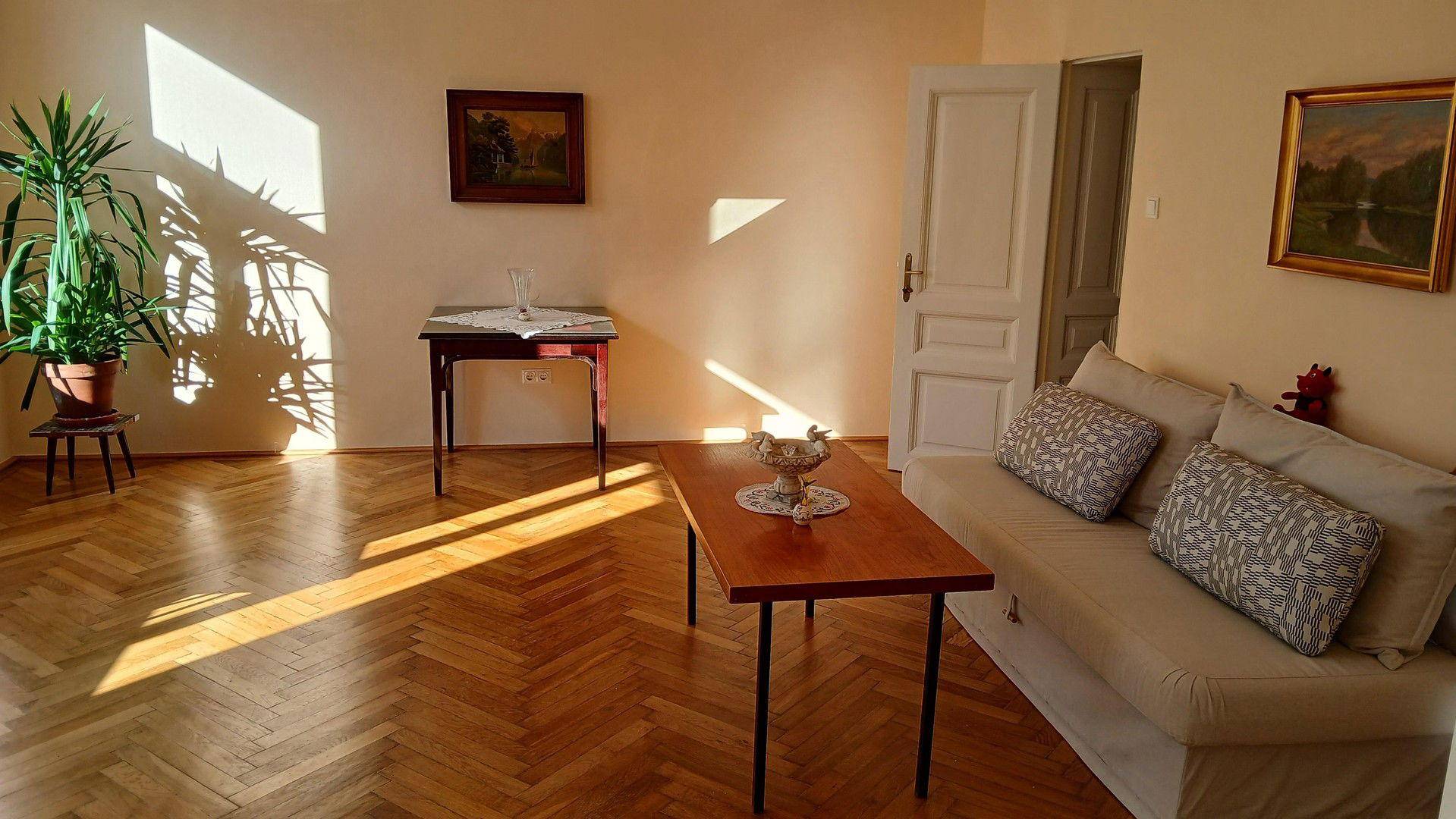 Wohnung Hochparterre