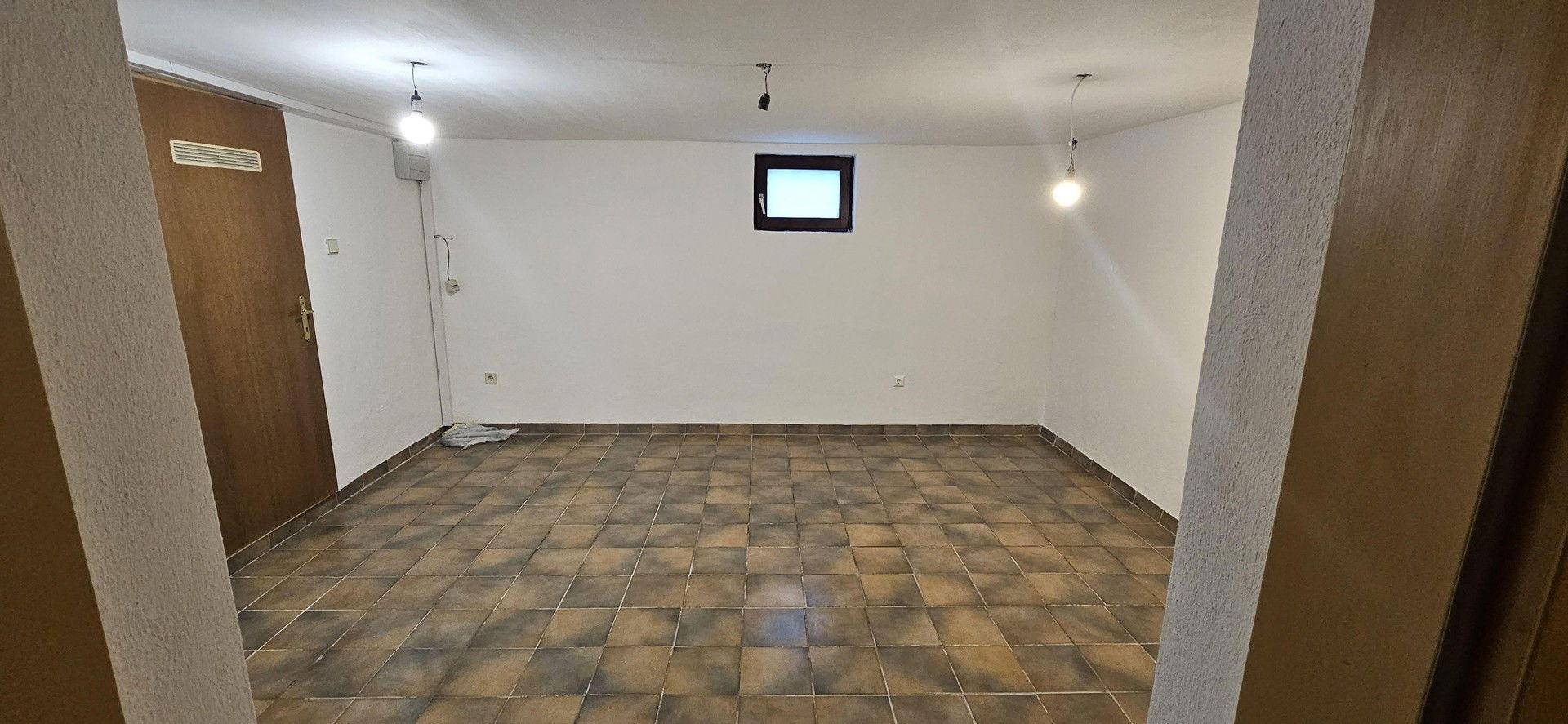Keller - Wohnraum/Hobbyraum
