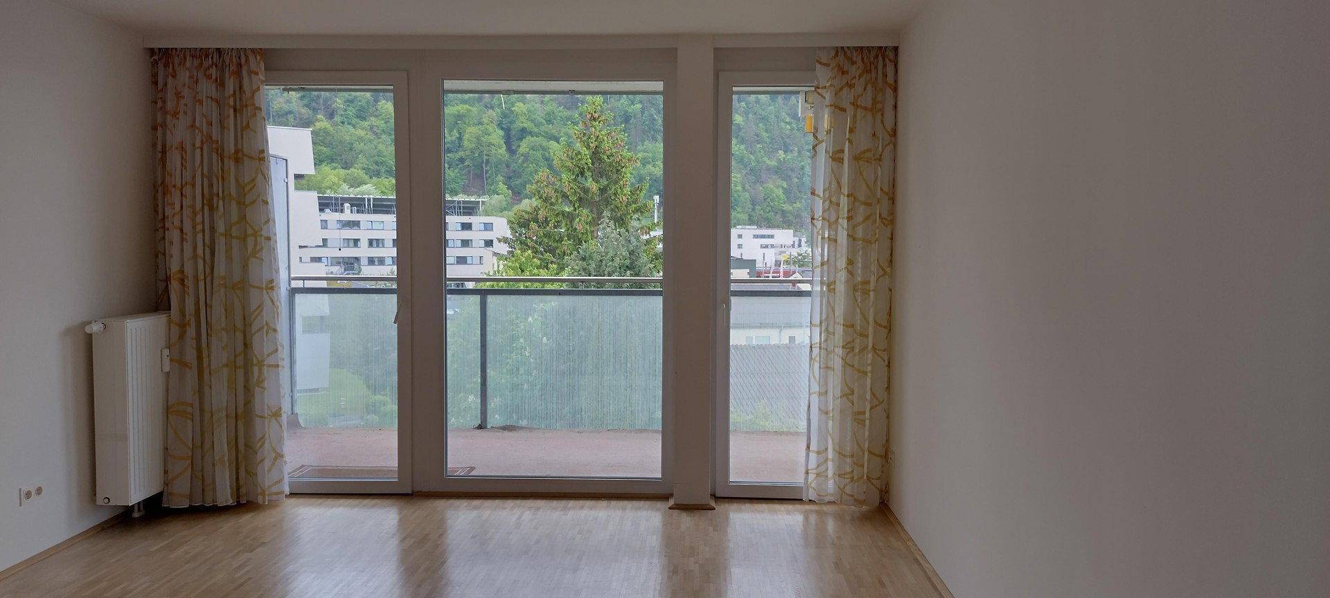 Traumhafte 2 1/2 Zimmer Wohnung in idealer Lage mit TG- und Außen-Stellplatz - Ansicht 5