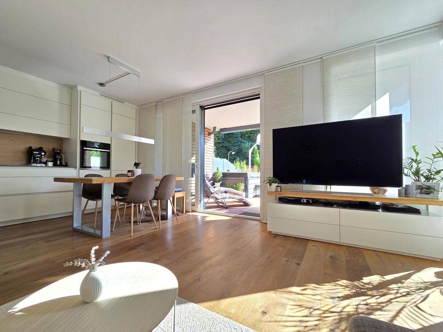 Wohnzimmer mit Blick Richtung
