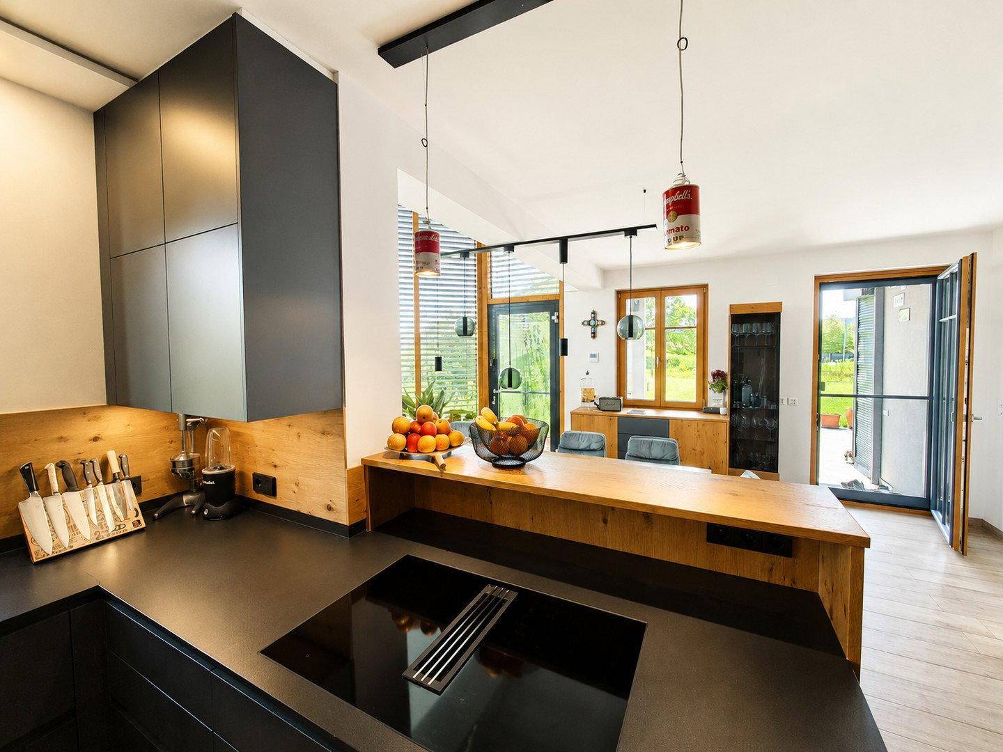 Wohnen wie im privaten Resort - Exklusives Landhaus mit 150 m² Naturschwimmteich und Gartenoase - Ansicht 2