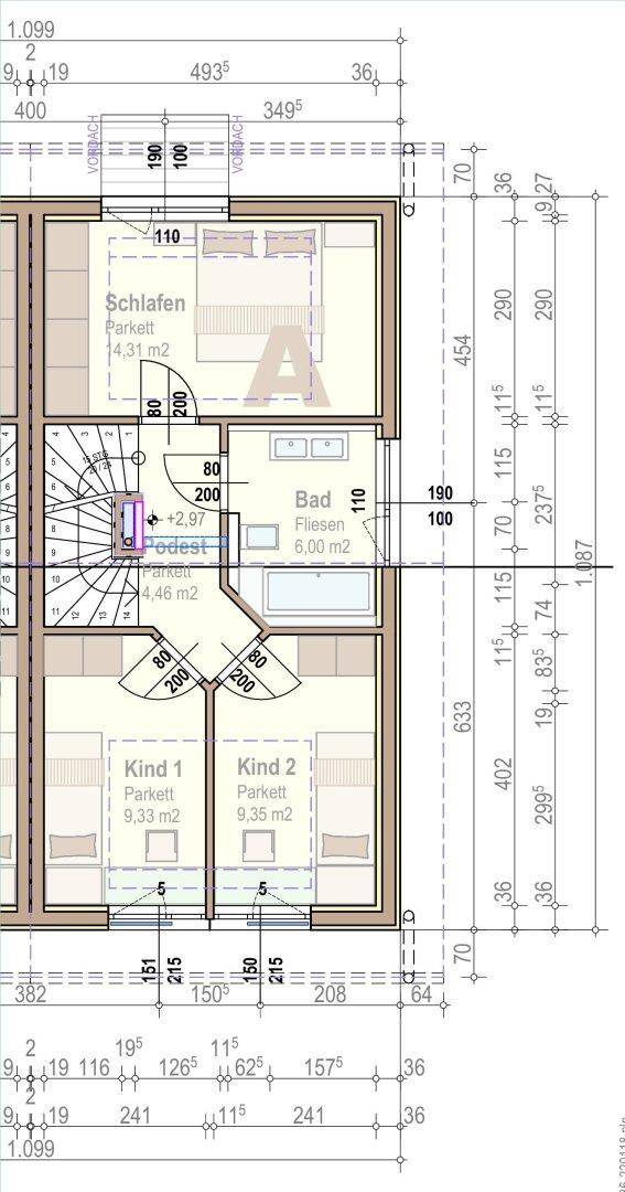 Grundriss des Obergeschosses mit Schlafzimmern, Badezimmer und Treppenaufgang.