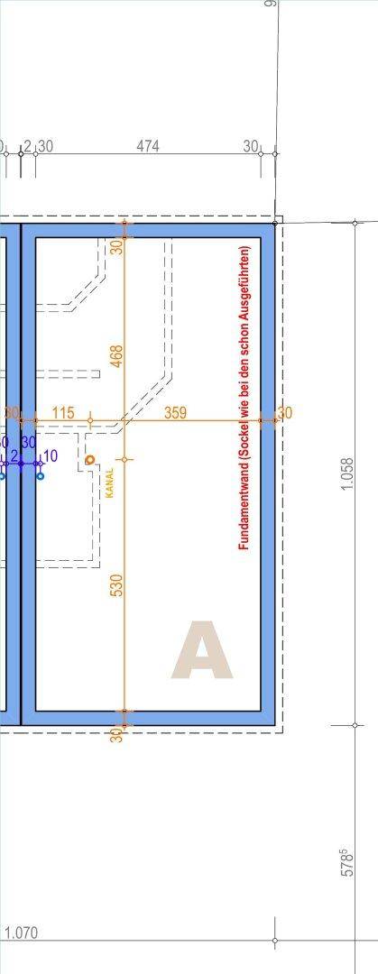 Detailansicht des Fundaments und der Außenwandkonstruktion des Gebäudes.
