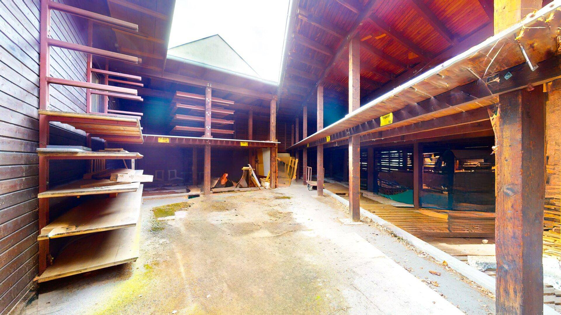 Außenlager für Holz