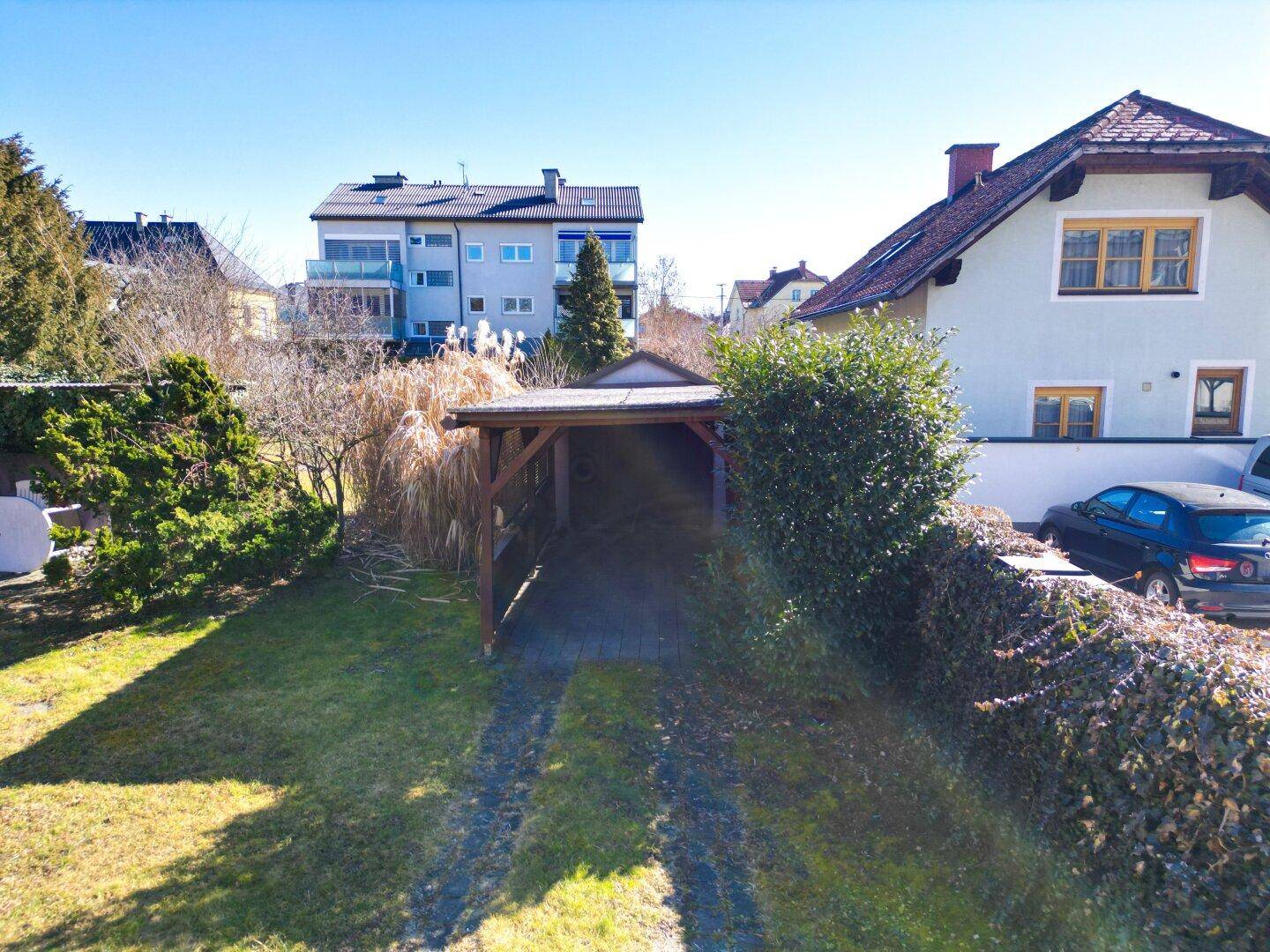 Carport/Garage