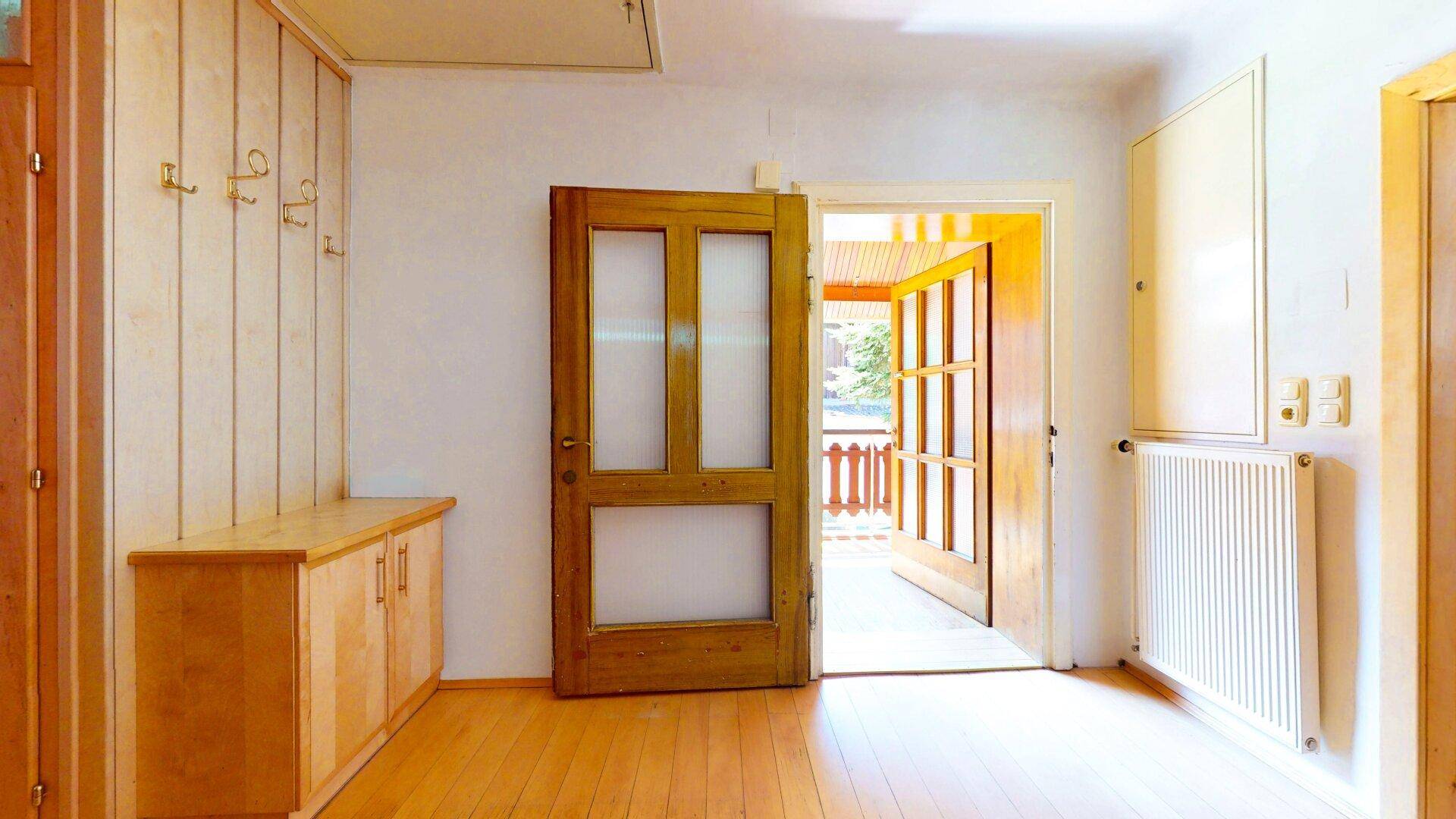 Flur Eingangsbereich Wohnung OG/DG