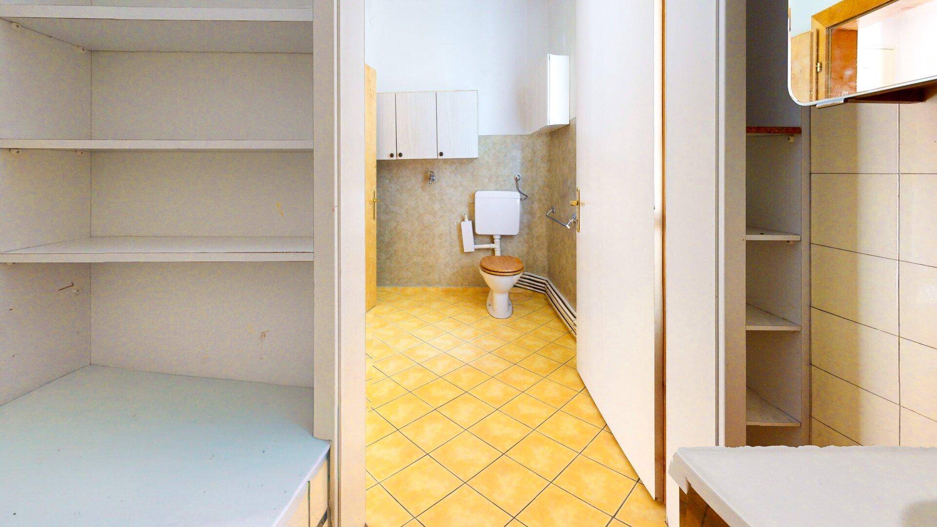 WC/Badezimmer Wohnung OG/DG