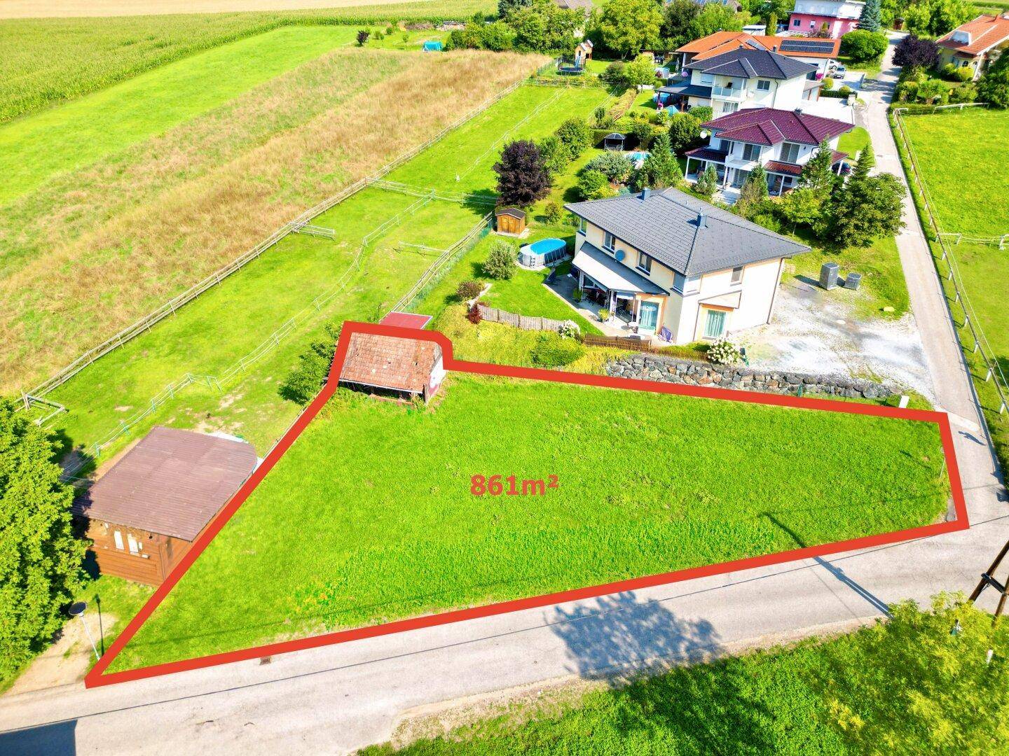 Luftbild mit eingezeichnetem Grundstück