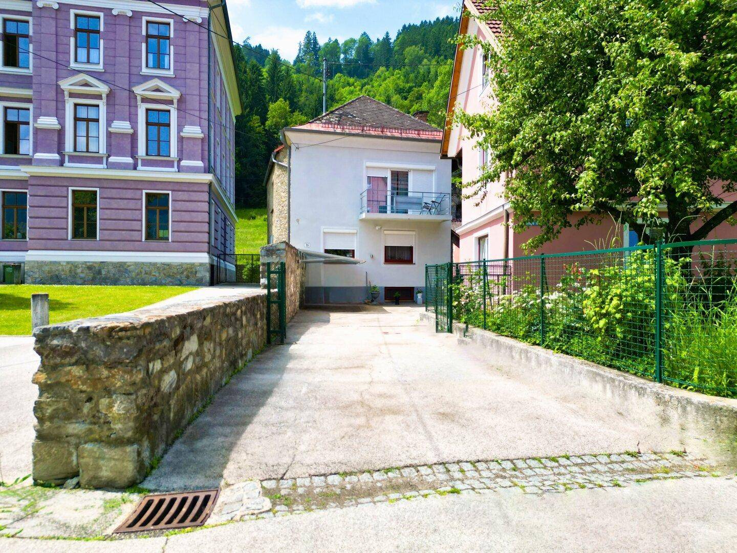 Hofeinfahrt