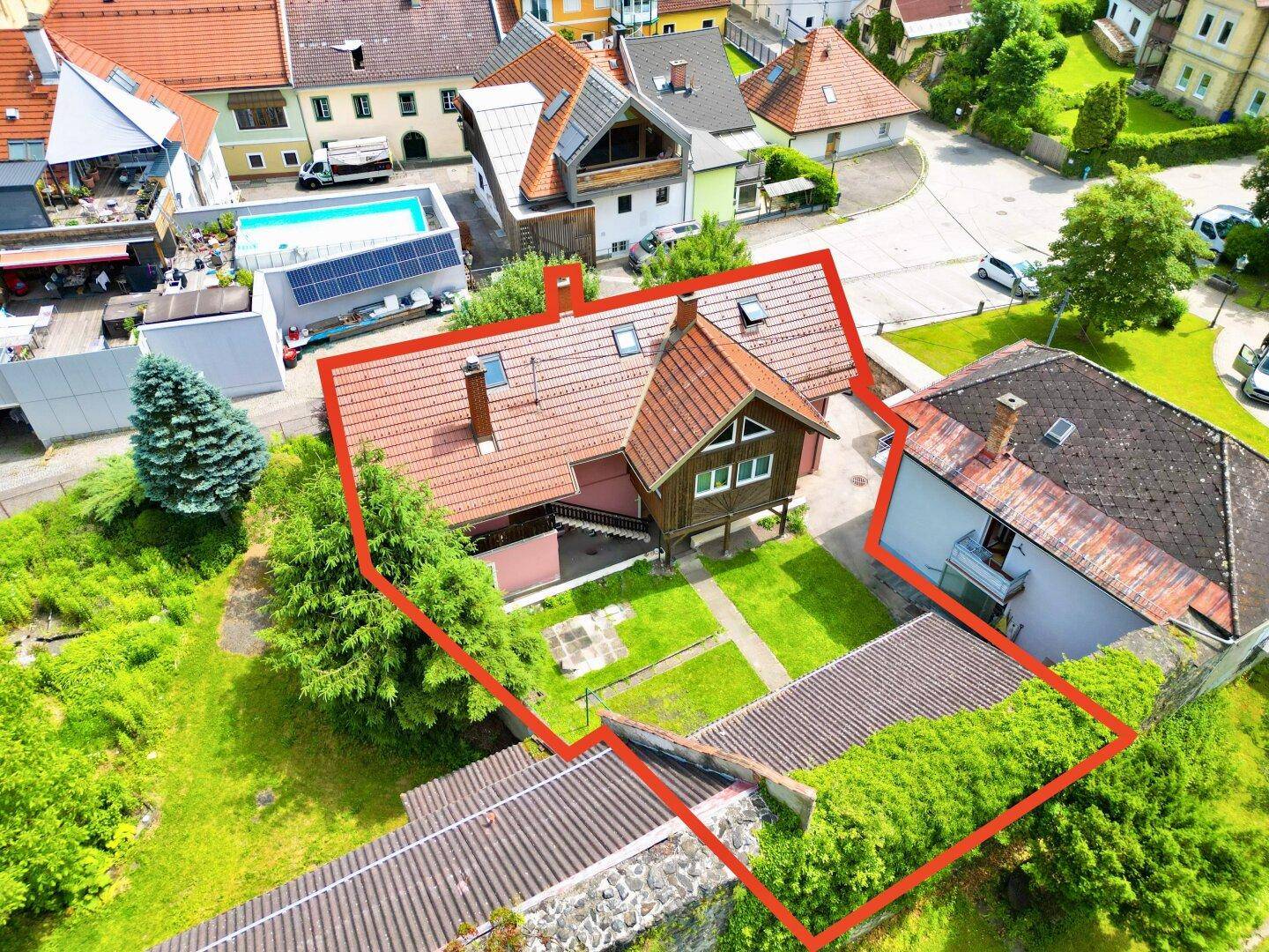 Luftbild Haus mit eingezeichnetem Grundstück