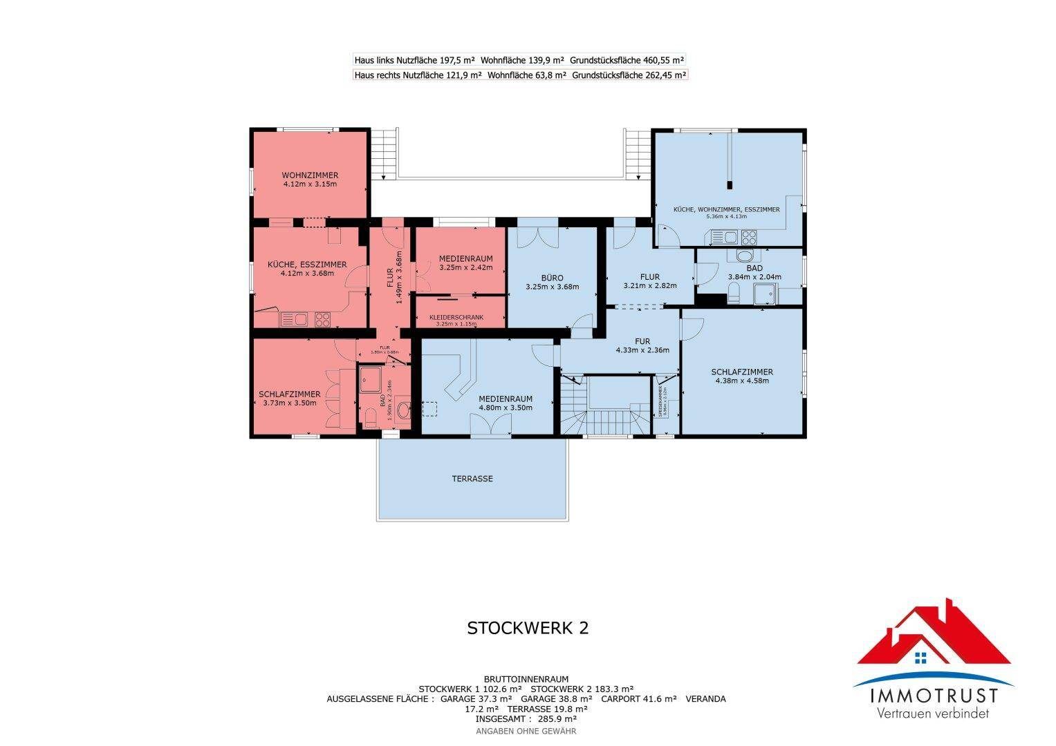 Grundriss des zweiten Stockwerks mit Wohnzimmer, Küche, Schlafzimmern und Terrasse.