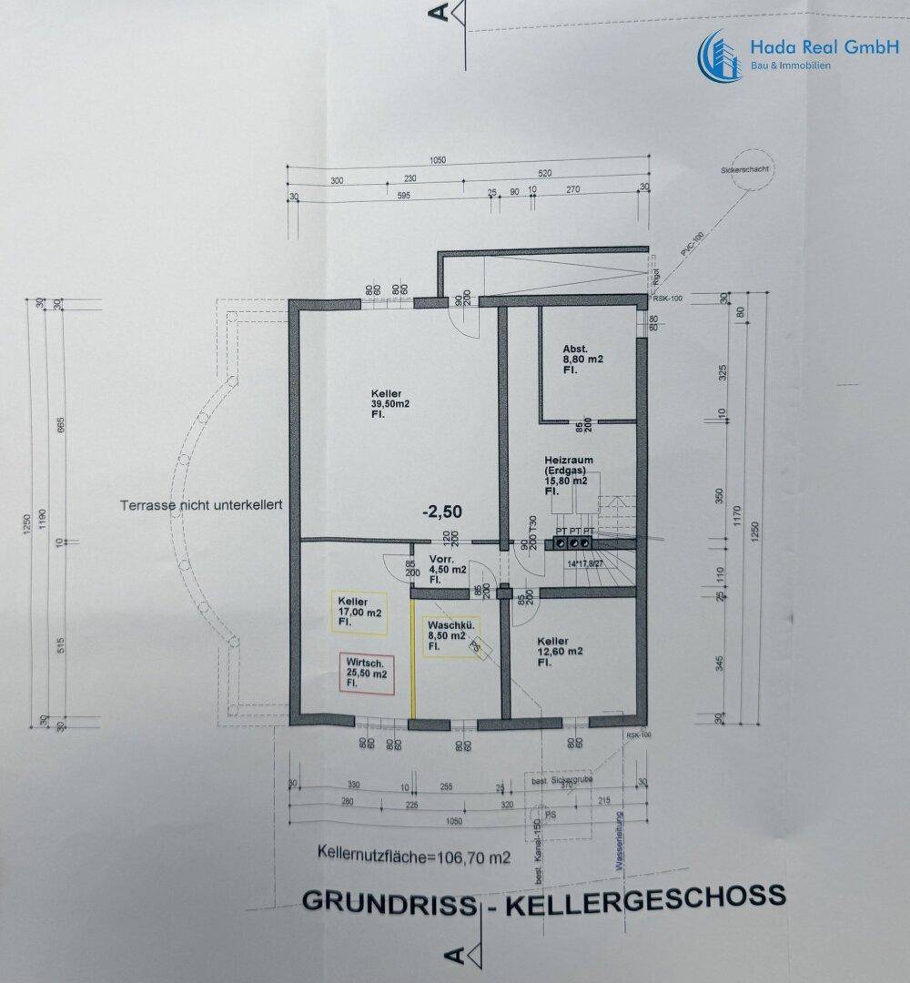 Grundriss des Kellergeschosses mit verschiedenen Kellerräumen und einem Heizraum.