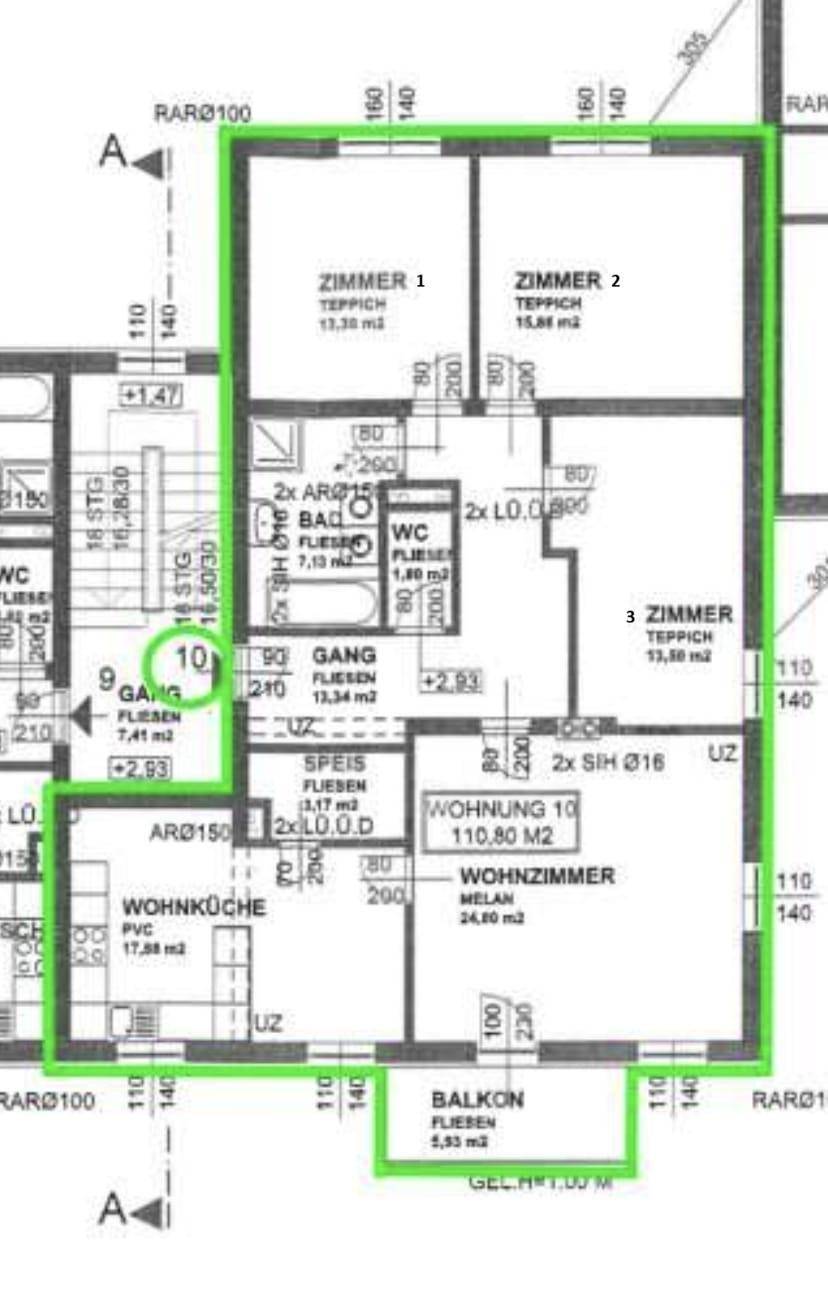 Grundriss der Wohnung 10 mit drei Zimmern, Wohnküche, zwei Bädern und einem Balkon.