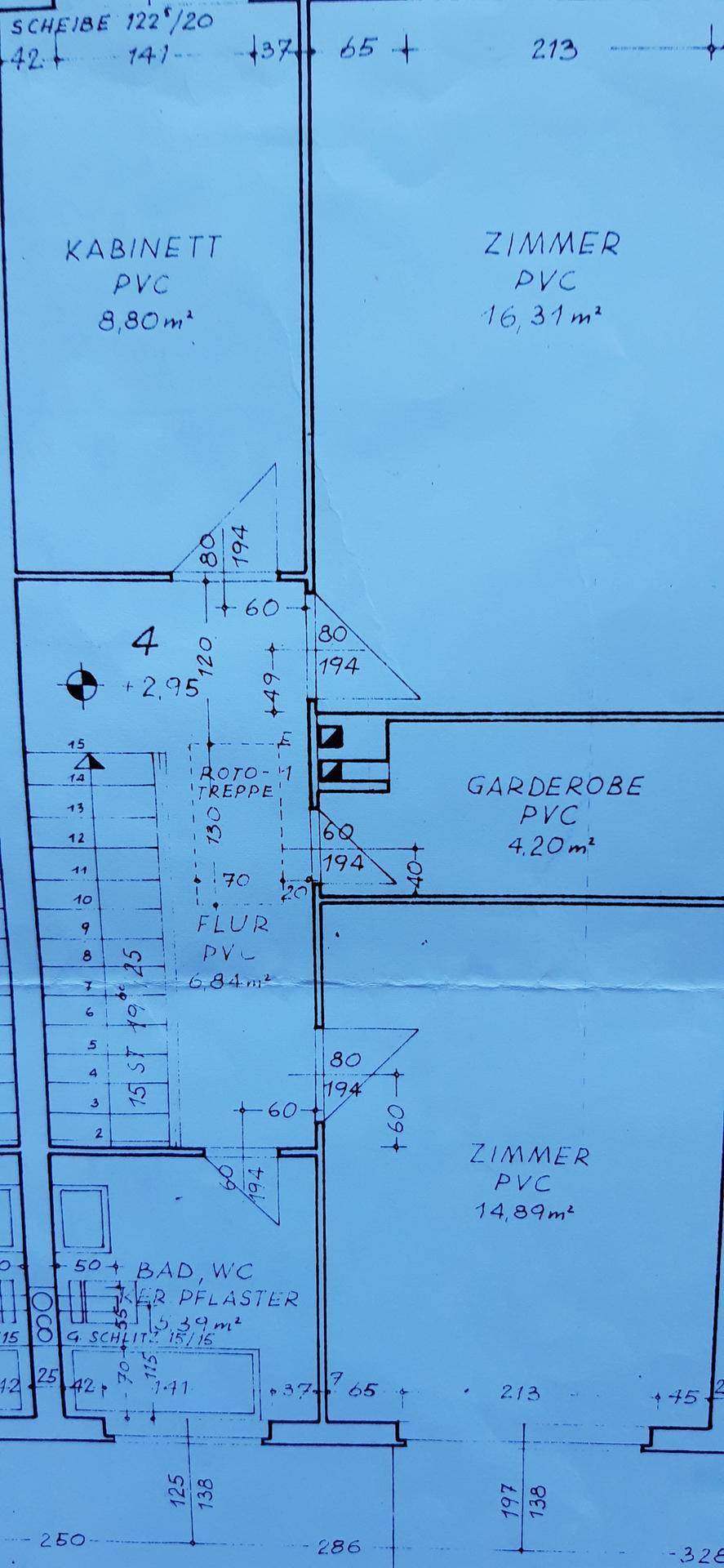 Grundrissplan mit Aufteilung in Zimmer, Bad, WC, Garderobe und Flur.