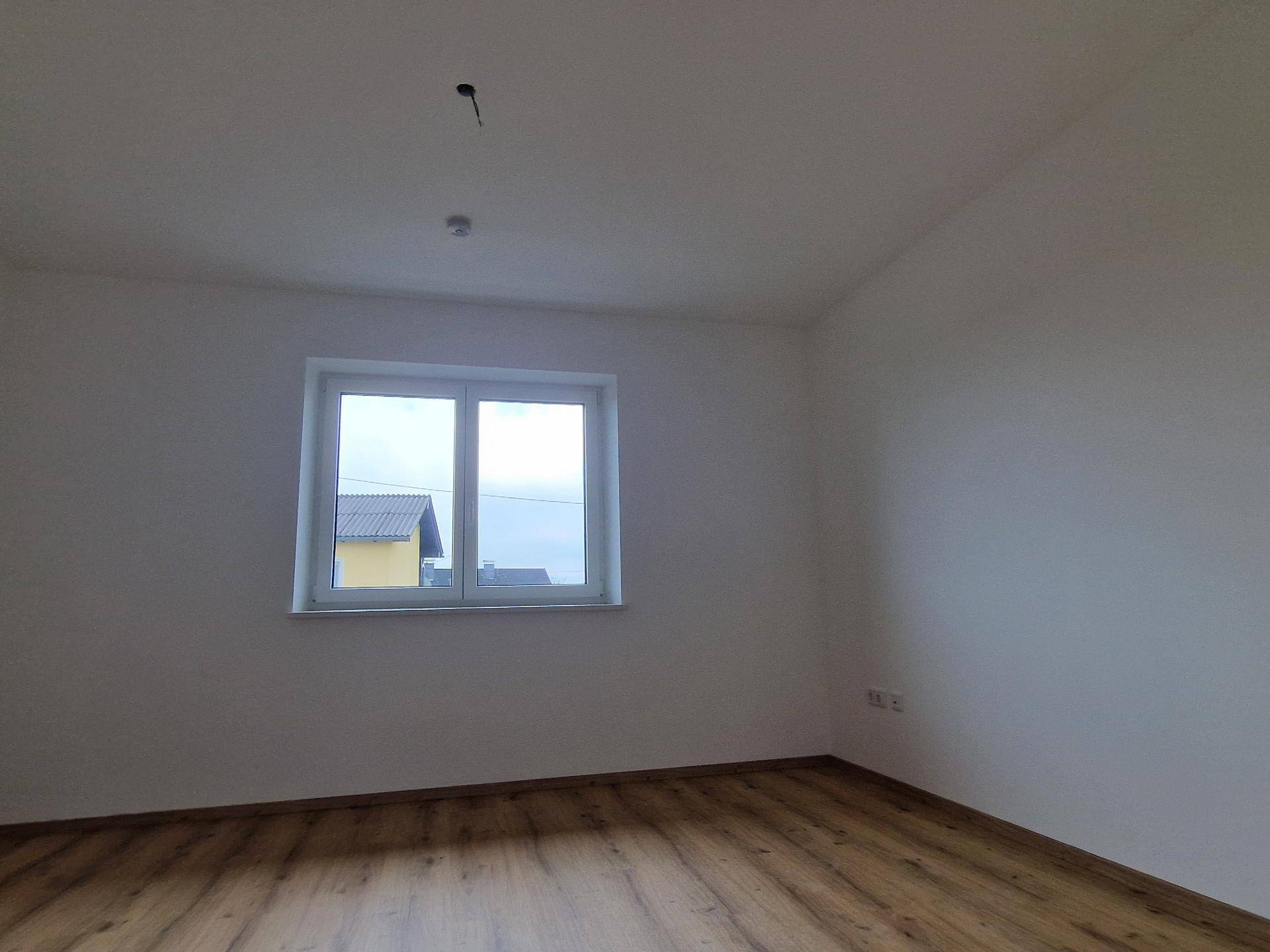 Wohnen und Arbeiten unter einem Dach - exklusiver Neubau-Wohntraum mit Garten – další
