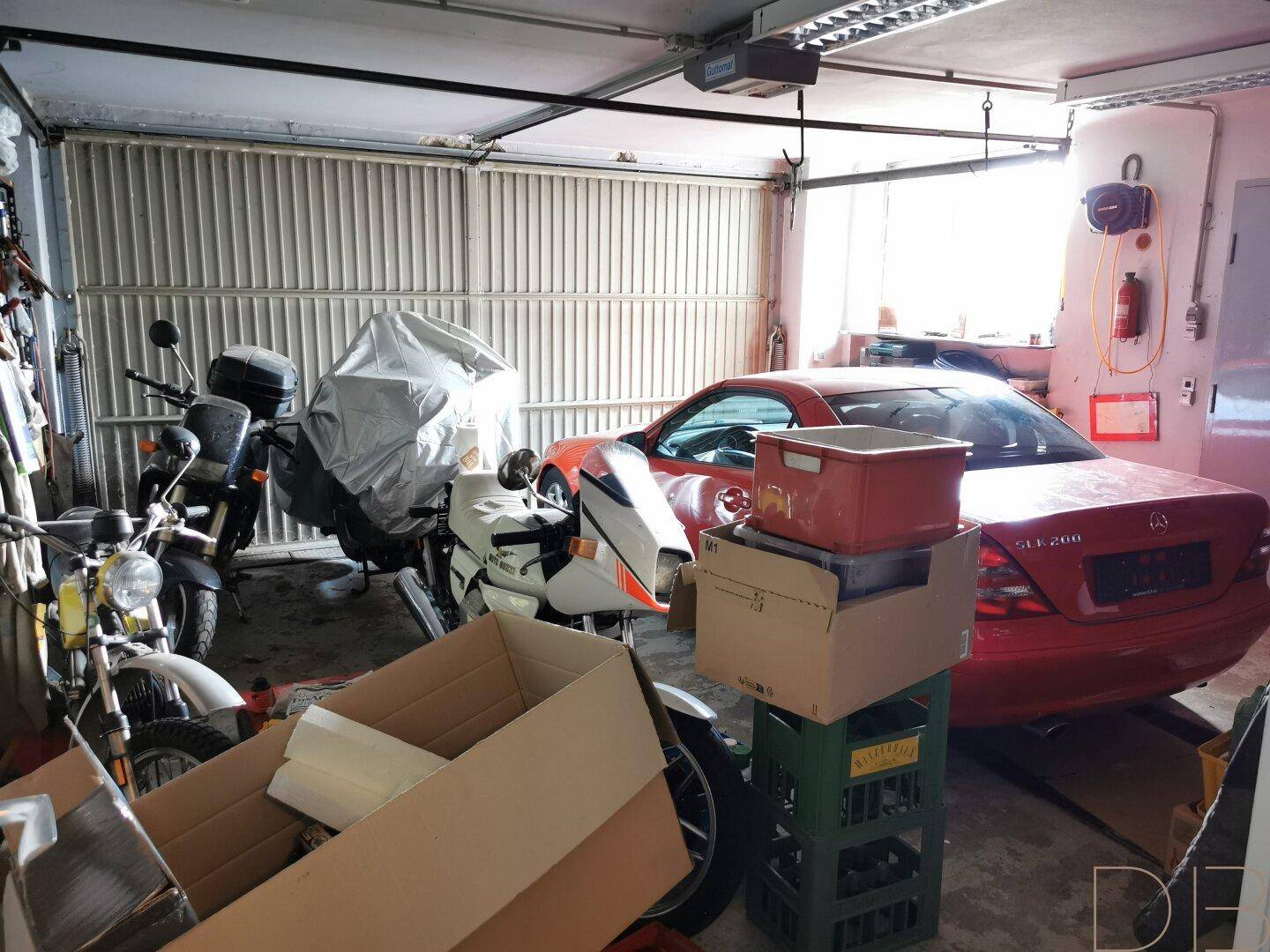 Garage (wird noch ausgeräumt)