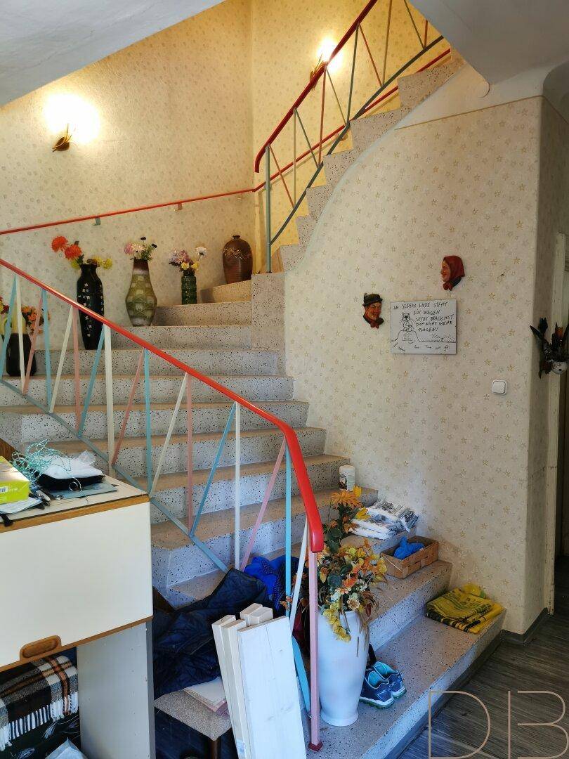 Stiegenaufgang (Haus wird noch ausgeräumt!)