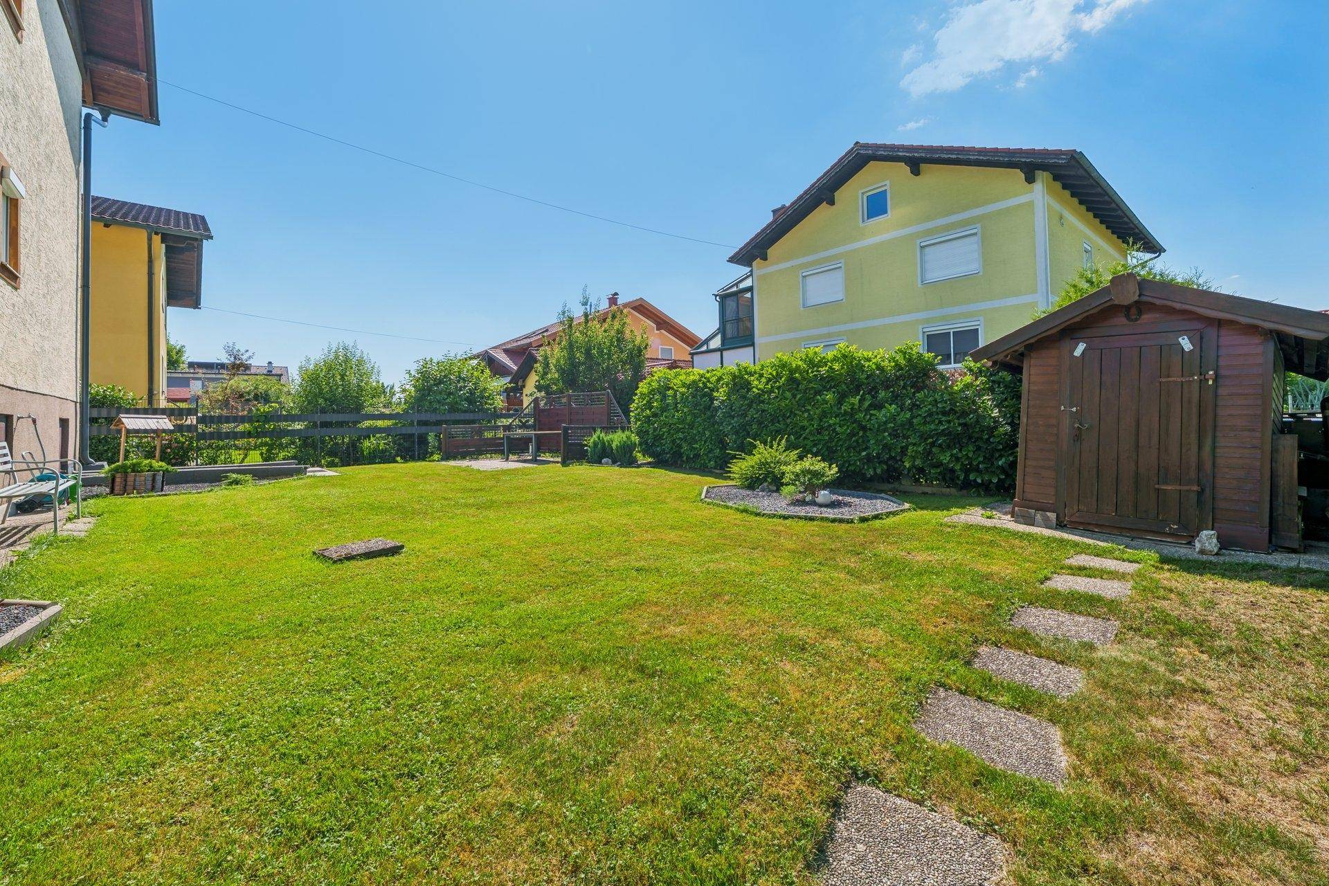 GEPFLEGTES ZWEIFAMILIENHAUS IN BÜRMOOS - Ansicht 6