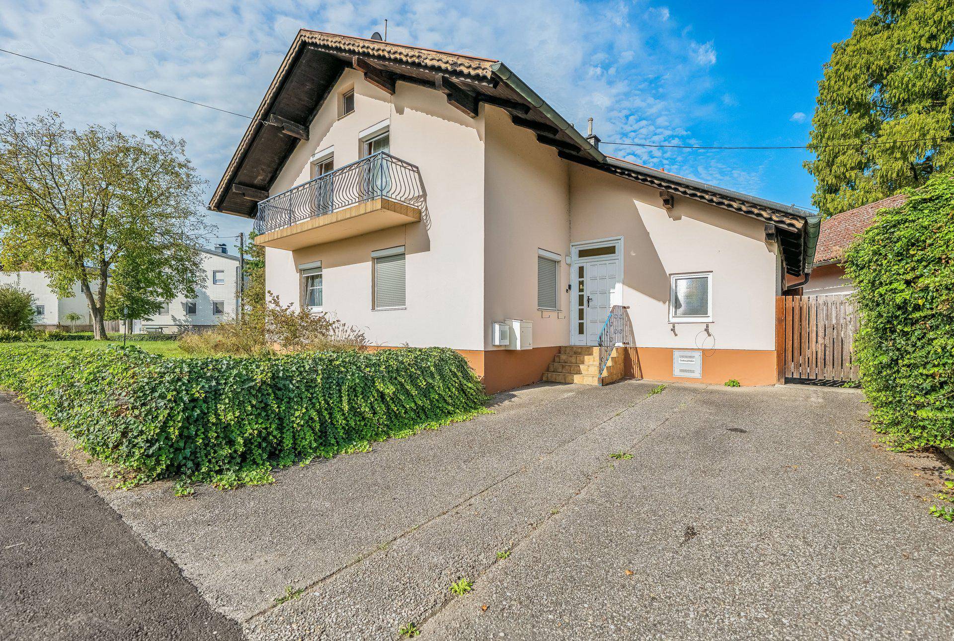Gebäude Aussen 2-Ranshofen