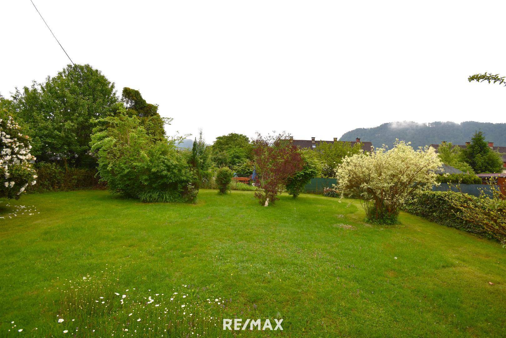 Garten hinterm Haus