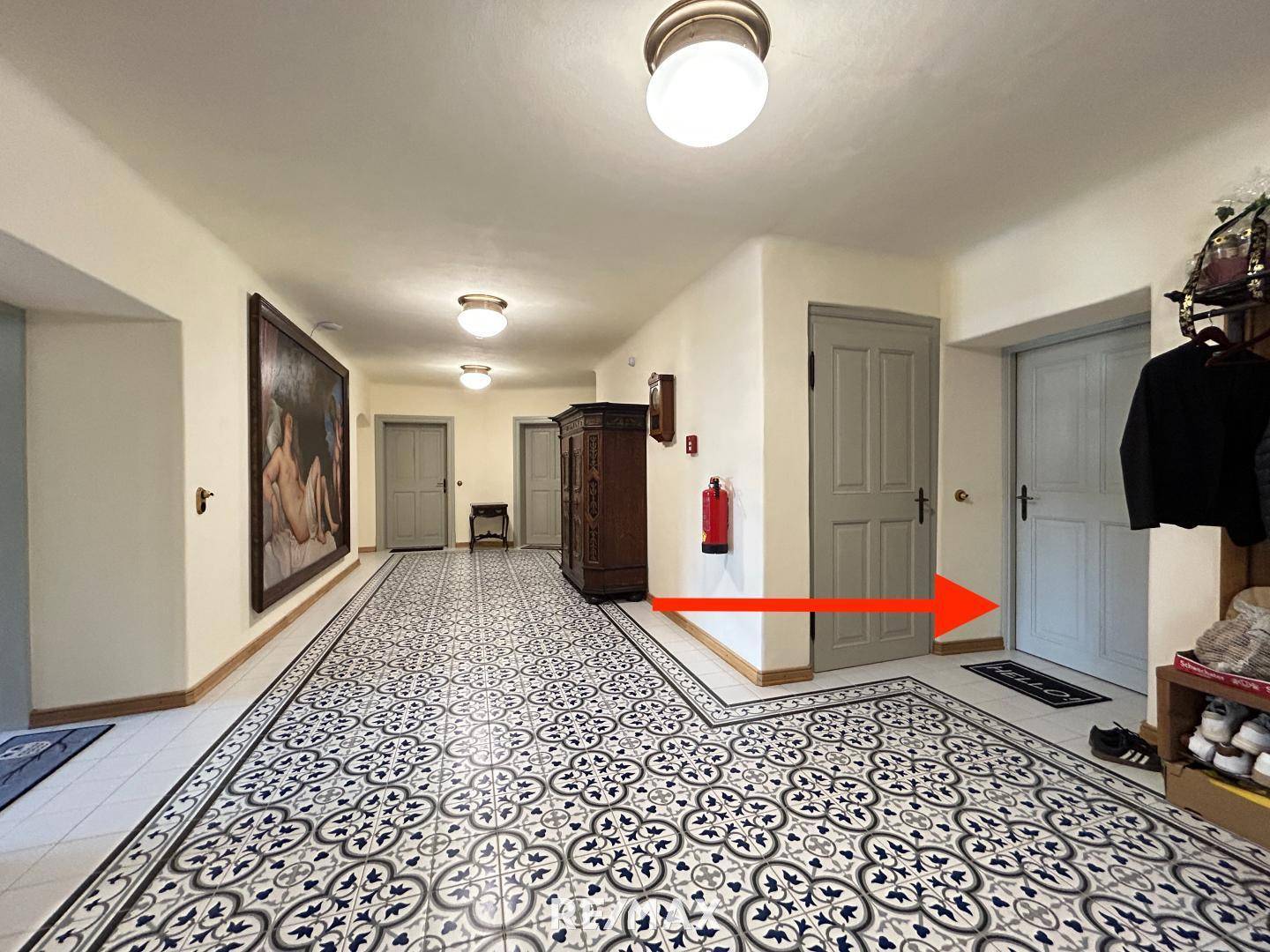 zur Wohnung