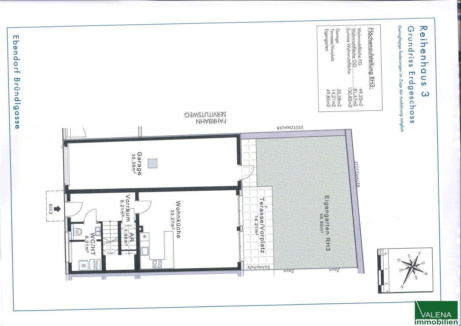 Grundriss des Erdgeschosses eines Reihenhauses mit offener Wohnküche, Terrasse und Garten.