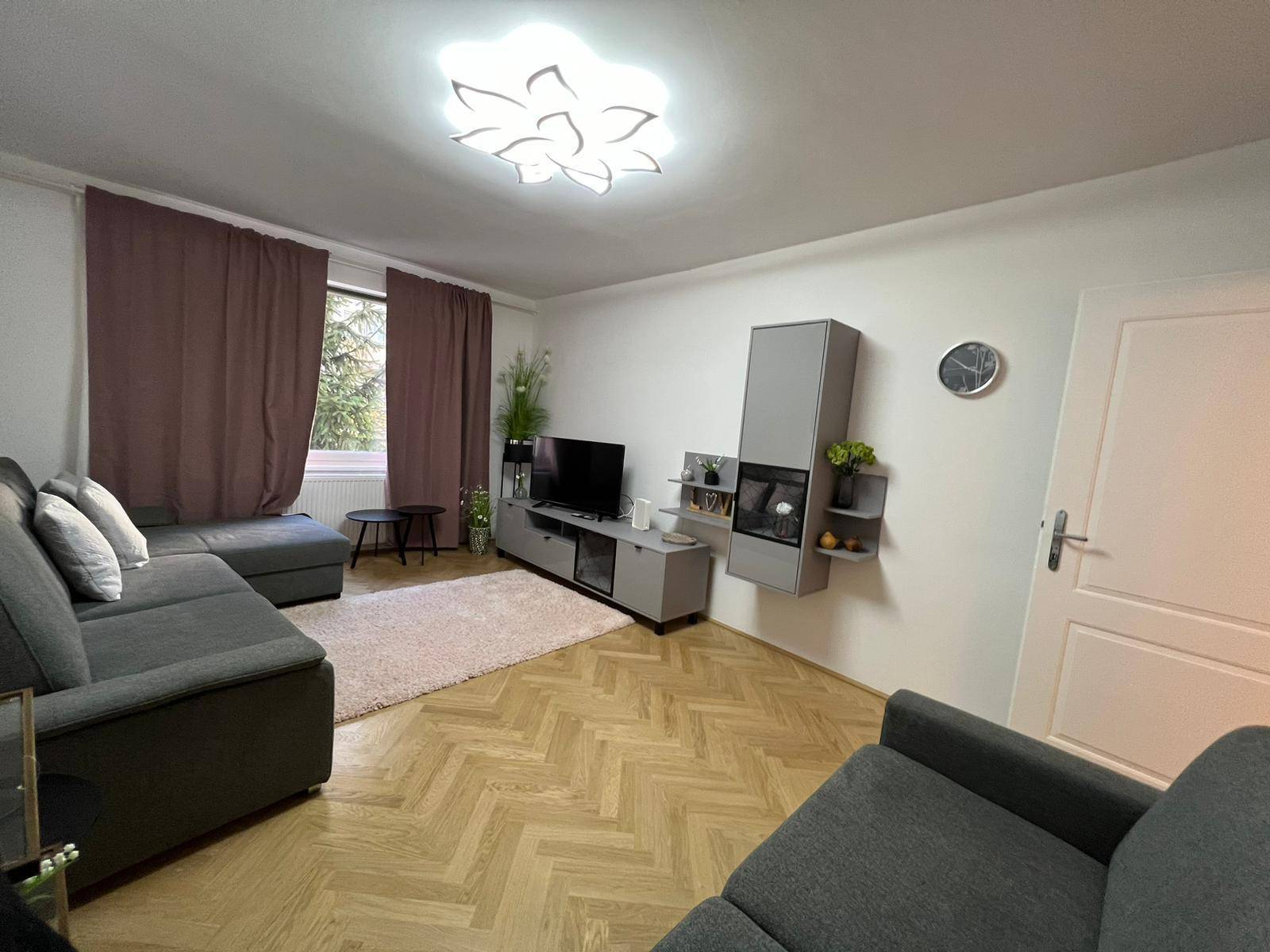 Helle, hochwertig renovierte und klimatisierte Wohnung in Top-Lage – nur 5 Minuten vom Stadtzentrum entfernt - Ansicht 5