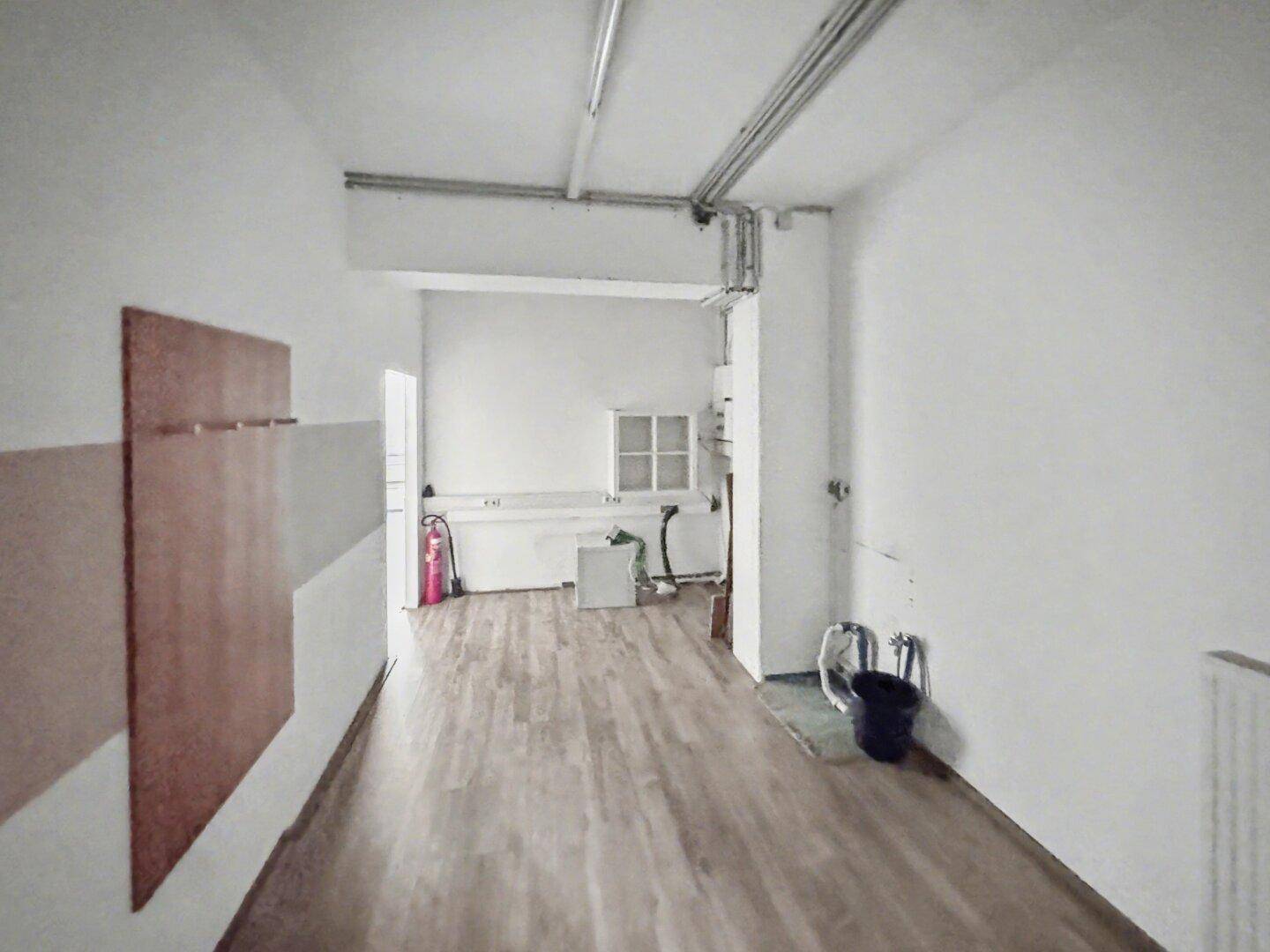 208 m² Lagerfläche im 1. OG | Lastenaufzug &amp; sofort verfügbar in 1230 Wien - Widok 2