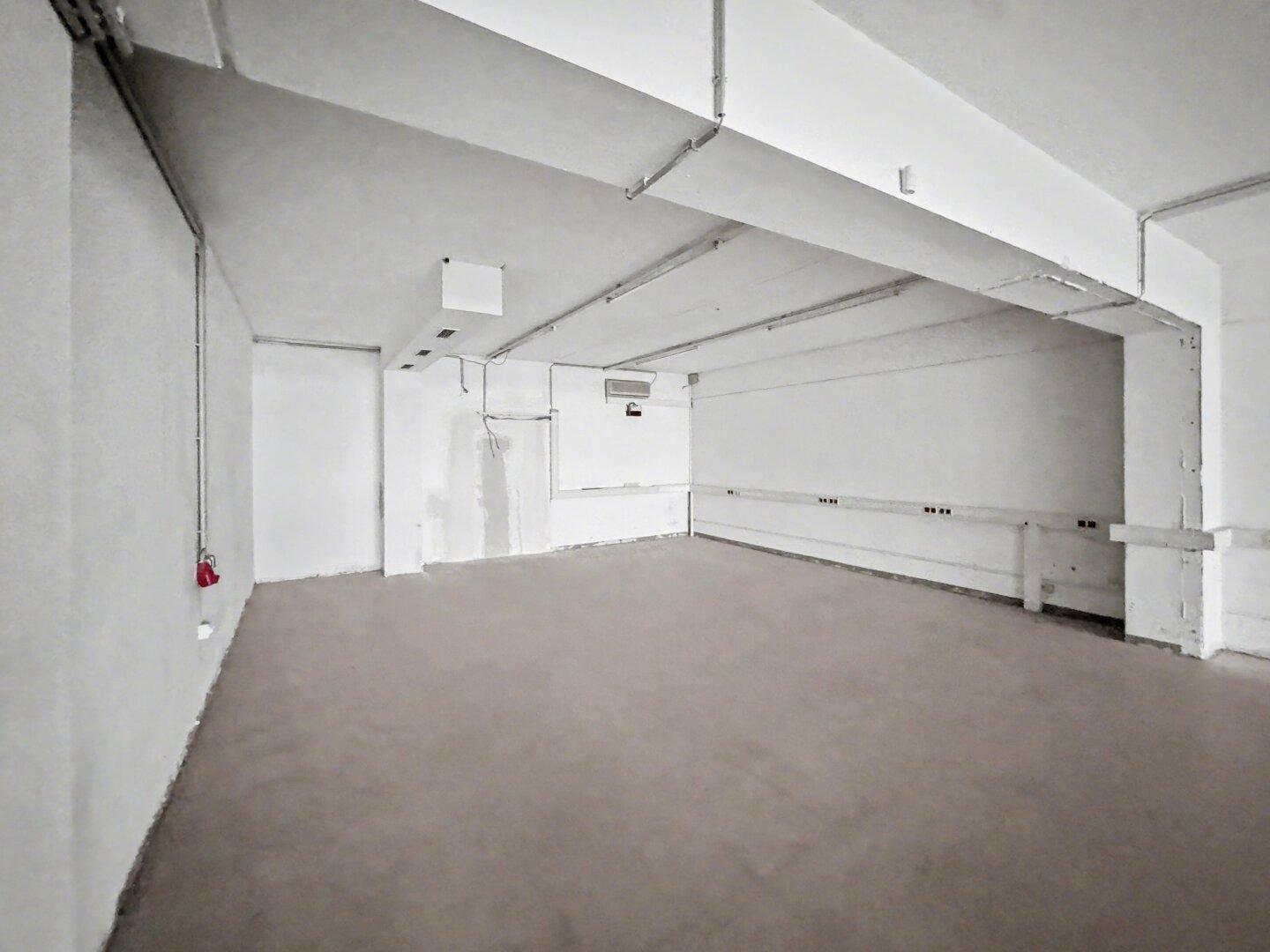 208 m² Lagerfläche im 1. OG | Lastenaufzug &amp; sofort verfügbar in 1230 Wien - Widok 3
