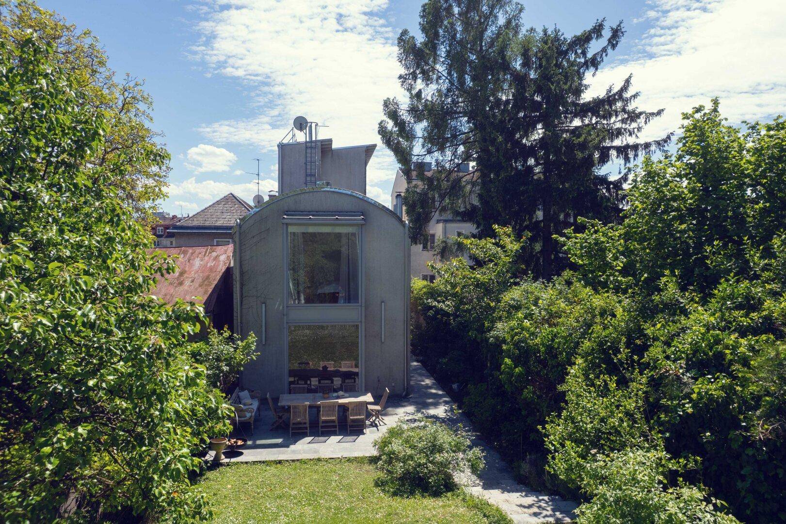Architektonisch-ästhetisches Naturjuwel am Fuße des Wilhelminenbergs – außergewöhnliche Maisonette mit Privatgarten und Schwimmbiotop - Widok 6