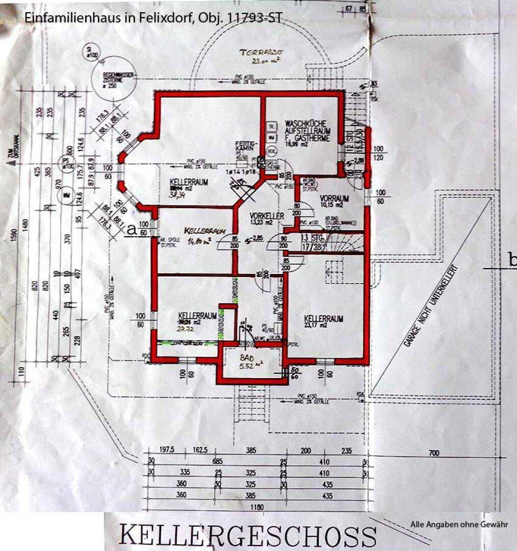 Grundriss des Kellergeschosses mit mehreren Kellerräumen, Vorraum und einem kleinen Bad.
