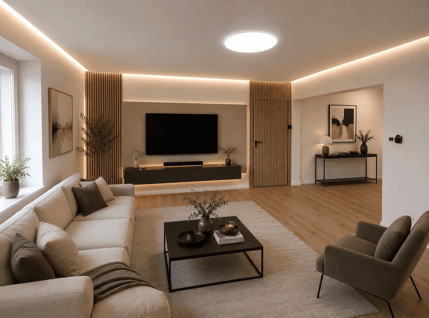 Gemütliches Wohnzimmer mit großem Sofa, modernem TV-Möbel und dekorativen Holzlamellen an den Wänden.