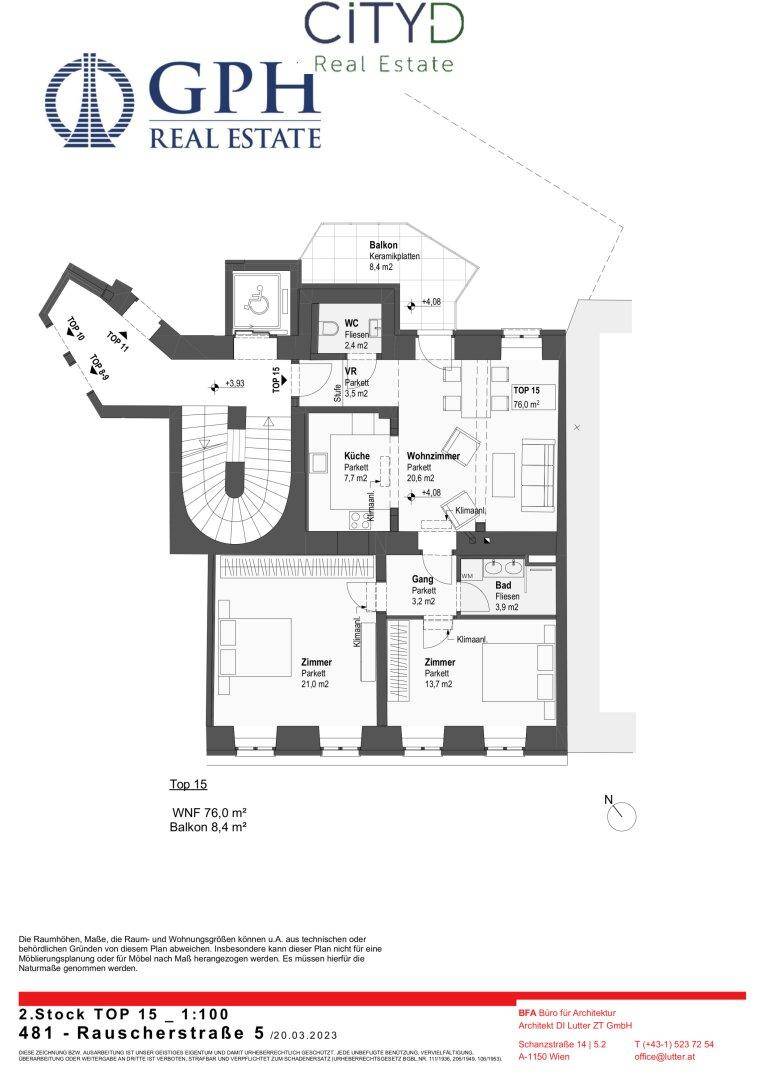 Grundriss einer Wohnung mit drei Zimmern, Balkon und separater Küche.