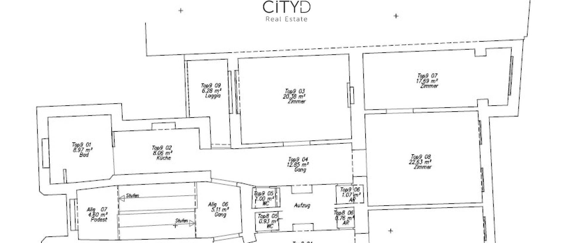 Grundrissplan einer Etage mit verschiedenen Zimmern, Loggia und Aufzug.