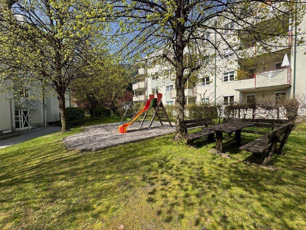 Spielplatz Grünfläche