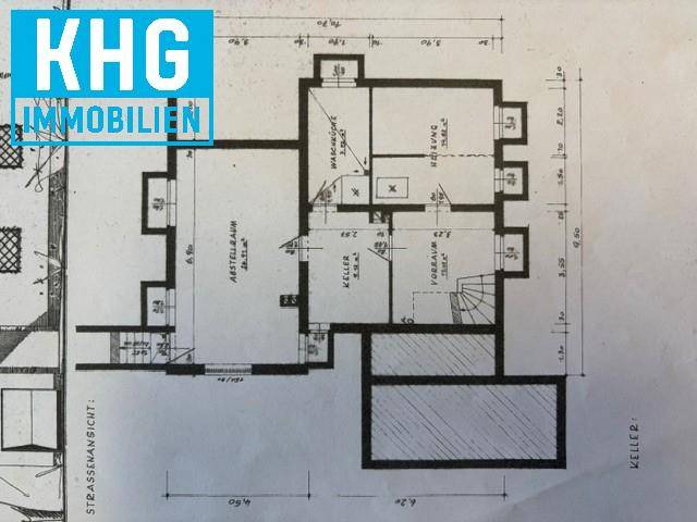 Schwarz-Weiß-Grundriss des Kellergeschosses mit Abstellraum, Heizungsraum, Vorratsraum und Keller.