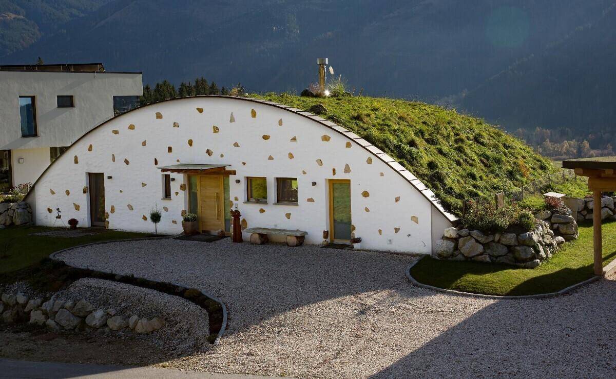 Bogenhaus-Aussenansichten-Herbst-8
